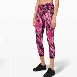 NWOT Lululemon Wunder Train High-Rise Crop 19". Incentive Refresh Multi. 6.